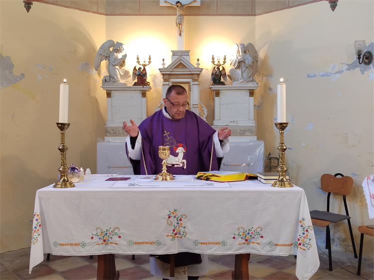 Slika /PU_KK/Vijesti/2022/04/Sv Misa (2).jpg